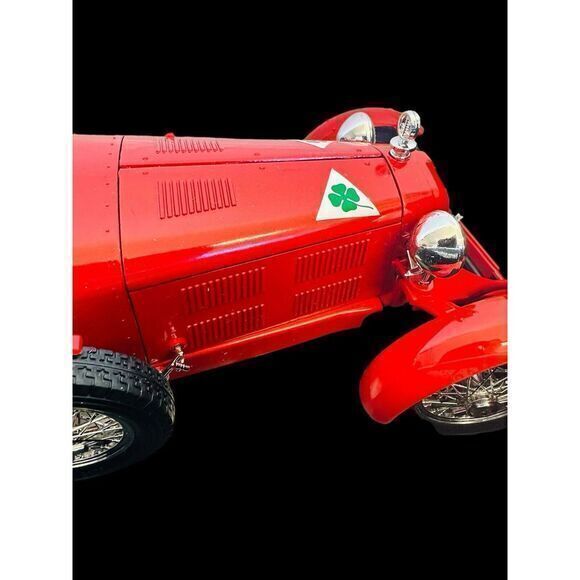 Burago 1/18 Scale Diecast Cod.3014 Alfa Romeo 8C 2300 Monza 1931 Red Vintage - Picture 10 of 11
